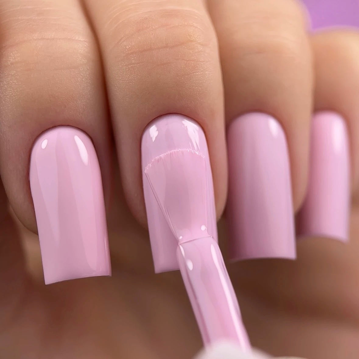 NAILSOFTHEDAY Color del Mes Febrero 2026 Blush — tono rosa pastel, cobertura completa en una sola capa, 10 ml