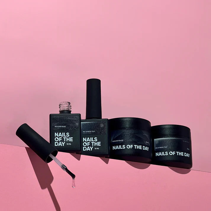 Textura del Builder Base Strong Gel NAILS OF THE DAY – base densa y resistente con curado LED/UV