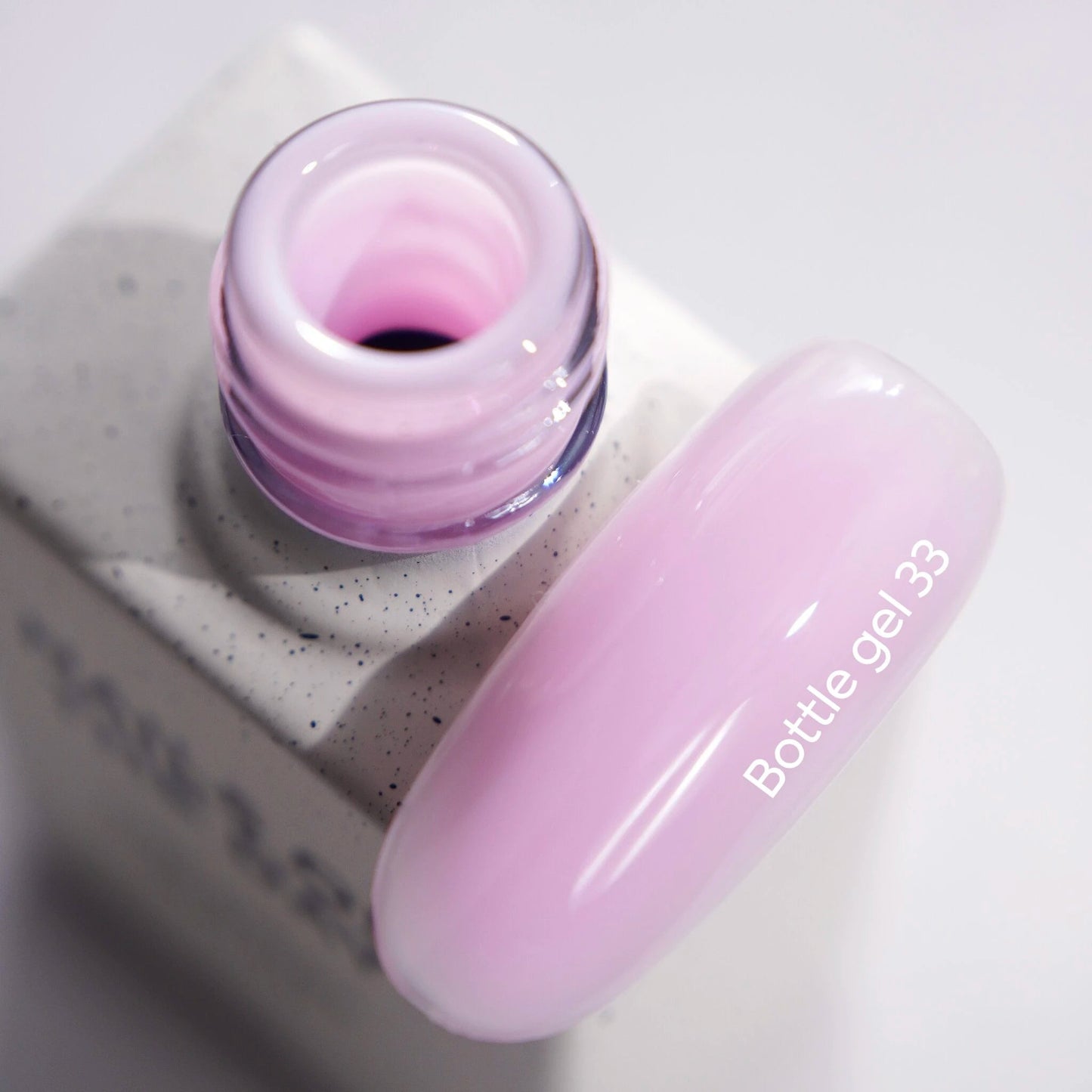 NAILSOFTHEDAY Bottle Gel 33 - Gel Ultra Fuerte Rosa Delicado, 10 ml