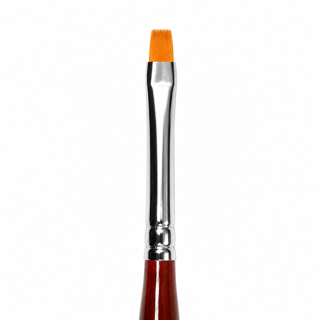 Detalle de la punta plana del pincel Roubloff GC23R-4 con fibra sintética amarilla para modelado en gel
