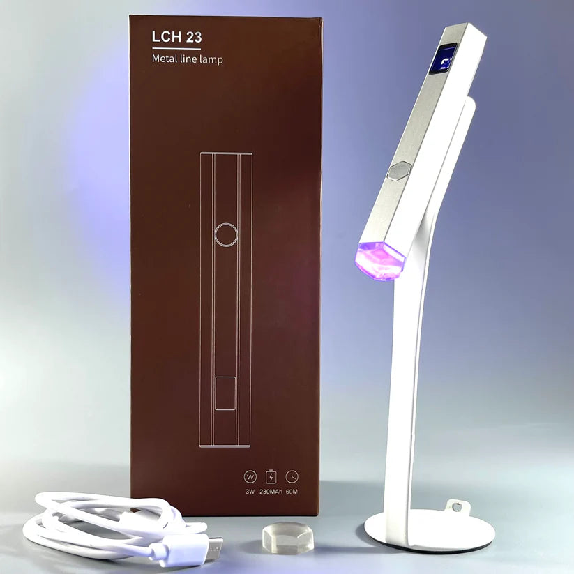 NAILSOFTHEDAY Metal Line Lamp: una linterna de metal con soporte para formas superiores/inferiores