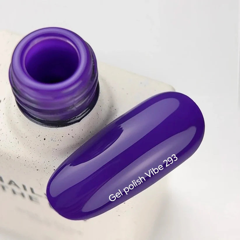 NAILSOFTHEDAY Gel Polish Vibe 293 — esmalte semipermanente violeta intenso con cobertura en una sola capa, 10 ml