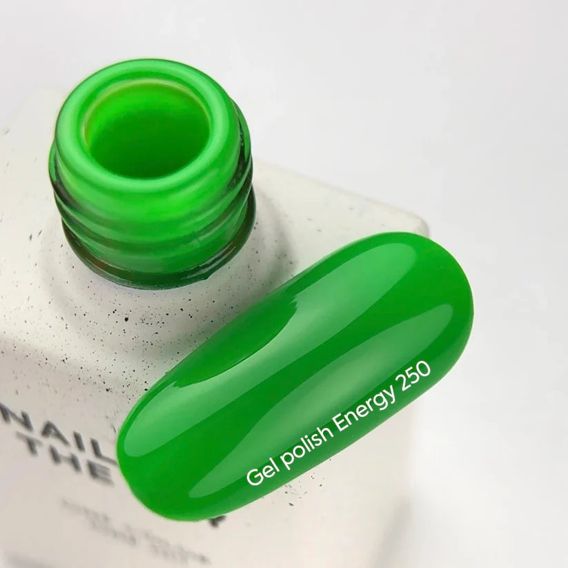 NAILSOFTHEDAY Gel Polish Energy 250 — esmalte semipermanente verde intenso con cobertura en una sola capa, 10 ml