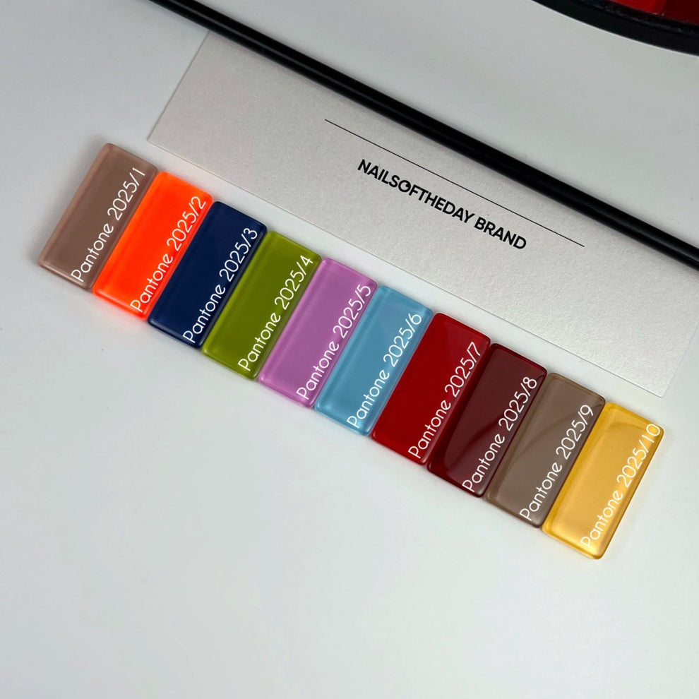 Esmalte Semipermanente Pantone 2025/9 NAILS OF THE DAY - Beige Café Frío 10ml