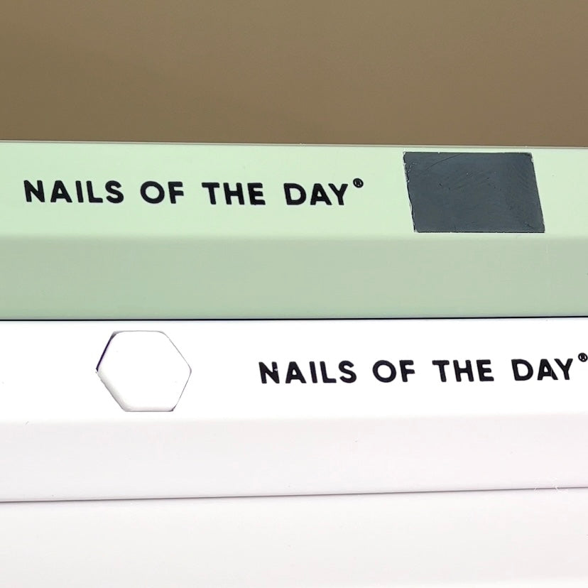 NAILSOFTHEDAY Nail lamp — Blanca, linterna para formas superiores e inferiores