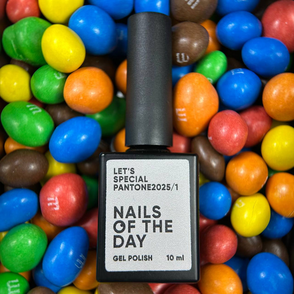 NAILSOFTHEDAY Let’s special Pantone2025/1 — esmalte semipermanente beige-marrón cálido, que cubre en una capa, 10 ml.