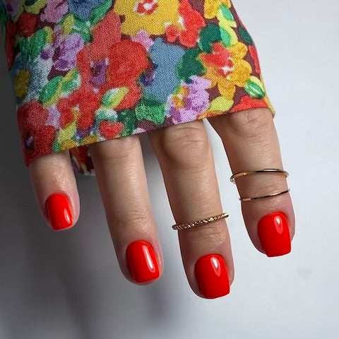 NAILSOFTHEDAY Let's Special Candy: un esmalte semipermanente coral saturado especial y brillante que se superpone en una capa, 10 ml