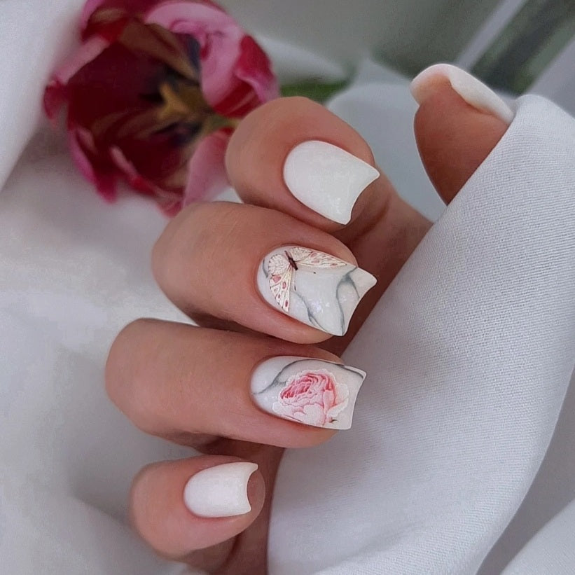 NAILSOFTHEDAY Potal base 16 – base lechosa suave con decoracion holográfica y elegante, 10 ml