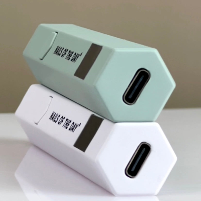 NAILSOFTHEDAY Nail lamp — Blanca, linterna para formas superiores e inferiores