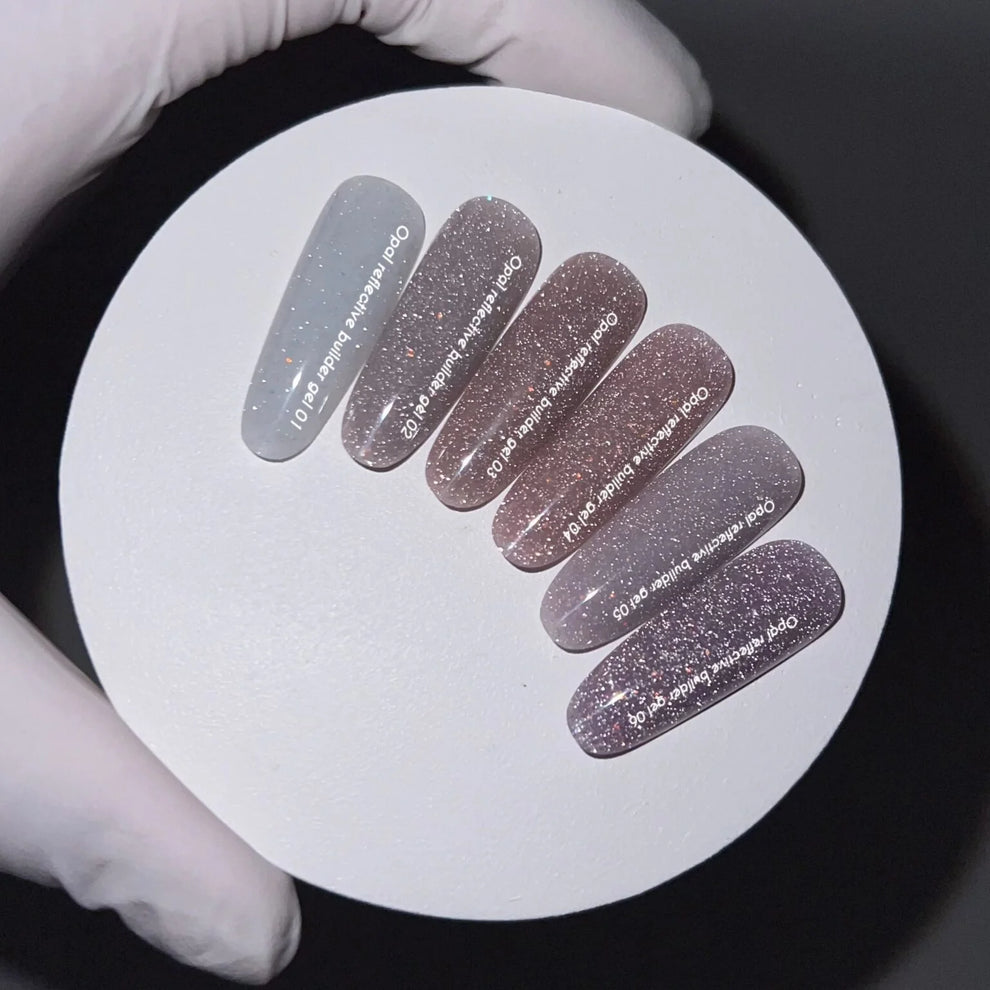 NAILSOFTHEDAY Opal Reflective builder gel 01 — gel constructor lechoso con brillo opalescente y partículas reflectantes, 15 g.
