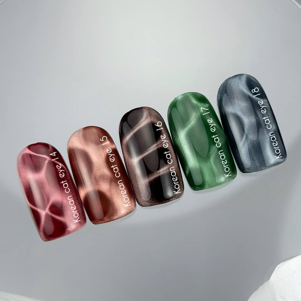 NAILSOFTHEDAY Korean Cat Eye 14 – esmalte semipermanente efecto ojo de gato rojo, 10 ml.